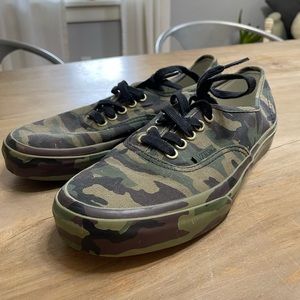 Vans camo lace up sneakers NWOT